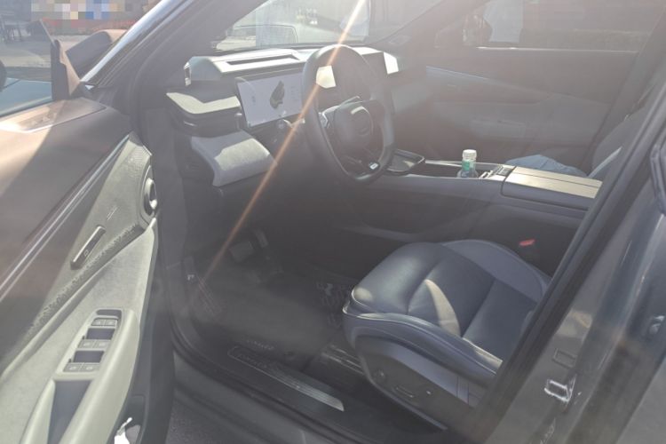 Used Lynk & Co 08 EM-P 2023 220km All-Wheel-Drive Performance Halo
