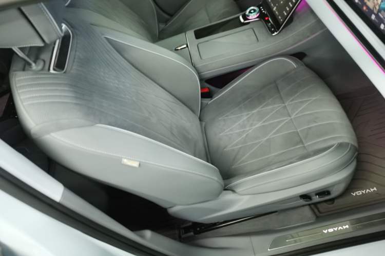 Used VOYAH PASSION 2023 Four-Wheel Drive Standard Edition