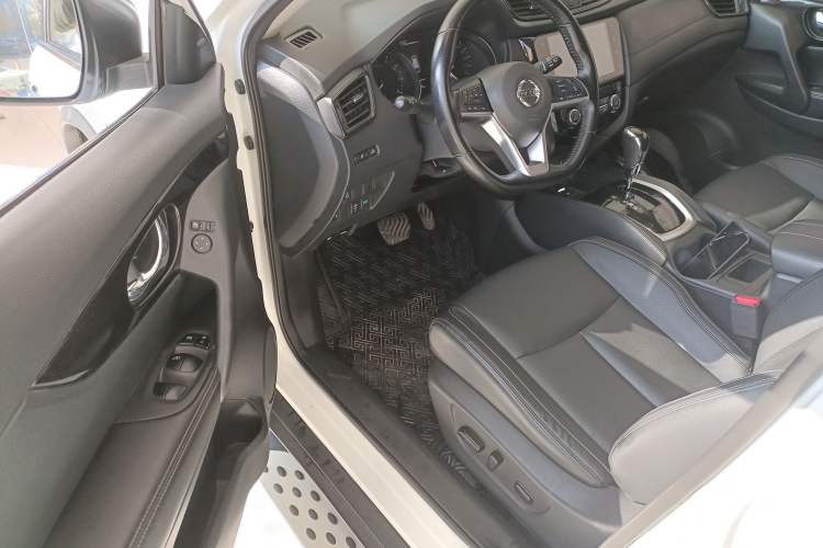 Used Nissan X-Trail 2019 2.0L CVT Smart Connect Comfort Edition 2WD
