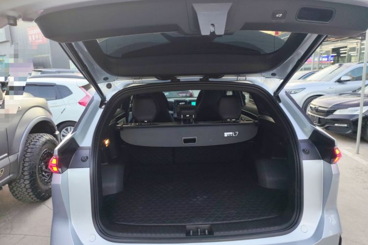 Used  L7 2024 1.5T 115 km PLUS Dragon Edition
