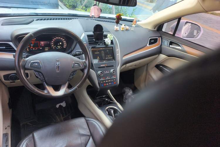 Used Lincoln MKC 2016 2.0T Two-Wheel Drive Luxury Edition