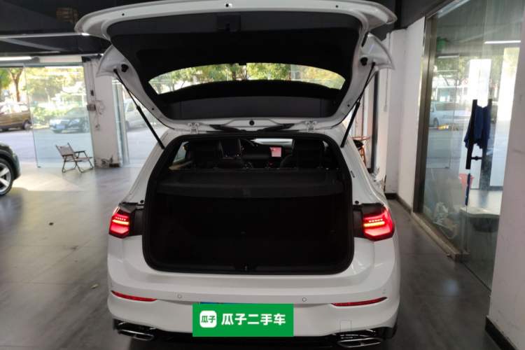 Used Volkswagen Golf 2023 Facelift 280TSI DSG R-Line Lite
