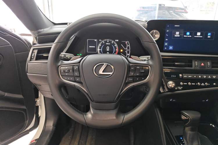 Used Lexus ES 2022 200 Excellence Edition
