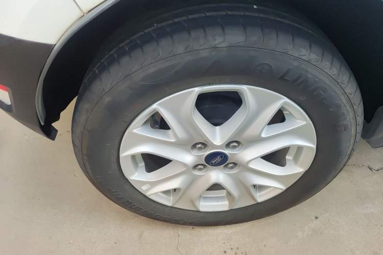 Used Ford EcoSport 2013 1.5L Automatic Fashion Model
