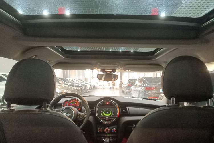 Used  MINI 2014 1.5T COOPER Fun
