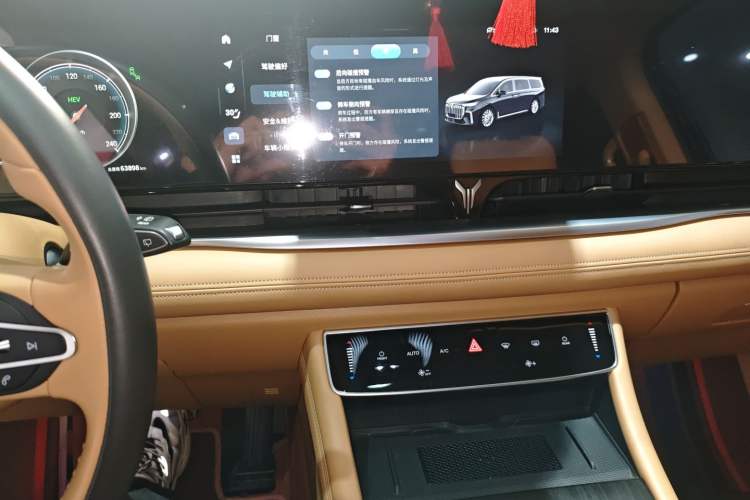 Used VOYAH Dream 2024 PHEV Extended-Range Premium Edition
