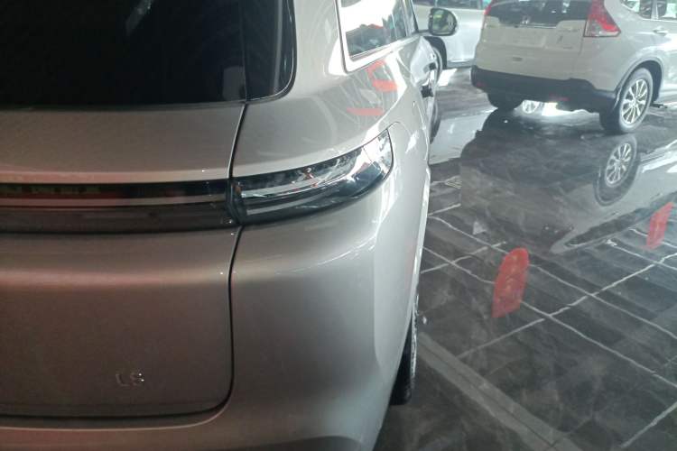 Used Li Auto L8 2023 Pro Model