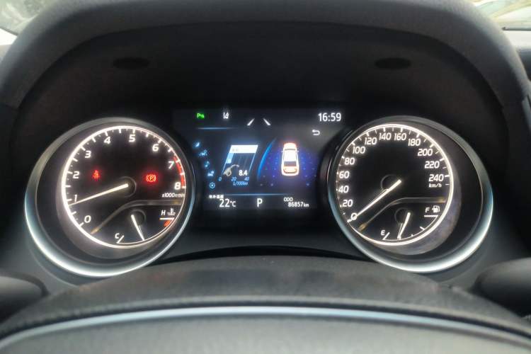 Used Toyota Camry 2021 2.0G Luxury Edition
