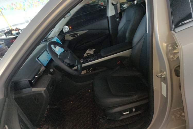 Used Wuling Xingguang 2024 Co-Creation Edition 510 Advanced Model
