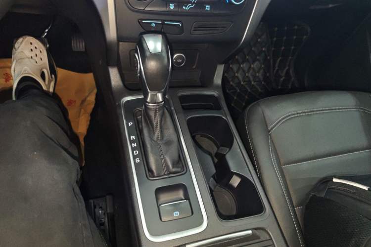 Used Ford Kuga 2019 EcoBoost 180 Two-Wheel-Drive Platinum Edition China VI Standard
