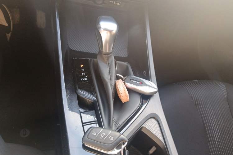 Used Roewe i5 2021 1.5L CVT Platinum Edition
