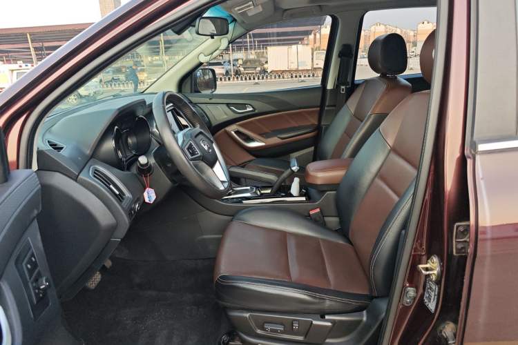 Used JMC Yusheng S350 2016 2.0T Automatic All-Wheel Drive Gasoline Ultra-Luxury 5-Seater
