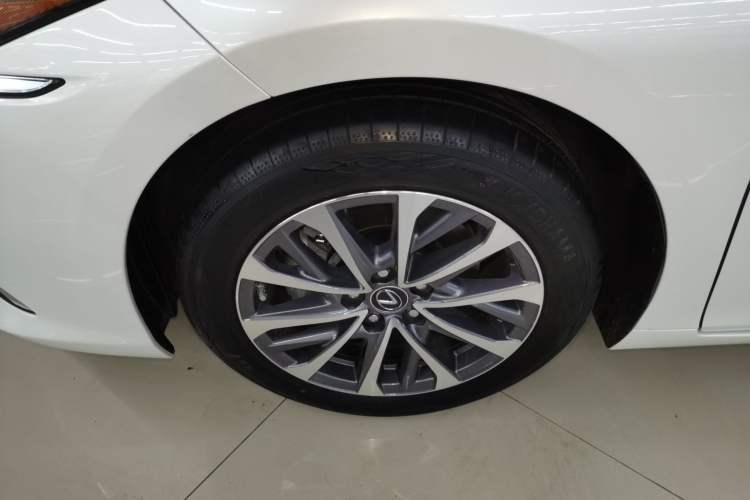 Used Lexus ES 2022 200 Excellence Edition