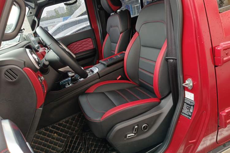 Used Beijing Auto BJ40 2021 2.0D Automatic Four-Wheel Drive Blade Hero Edition Adventurer Type
