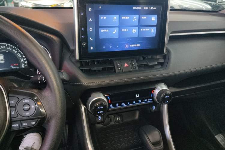 Used Toyota RAV4 2022 2.0L CVT Two-Wheel Drive Fashion Edition
