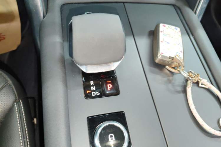 Used Land Rover Discovery 2021 360 PS R-Dynamic S