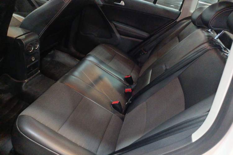 Used Volkswagen Tiguan L 2016 300TSI Automatic Two-Wheel Drive Trend Edition