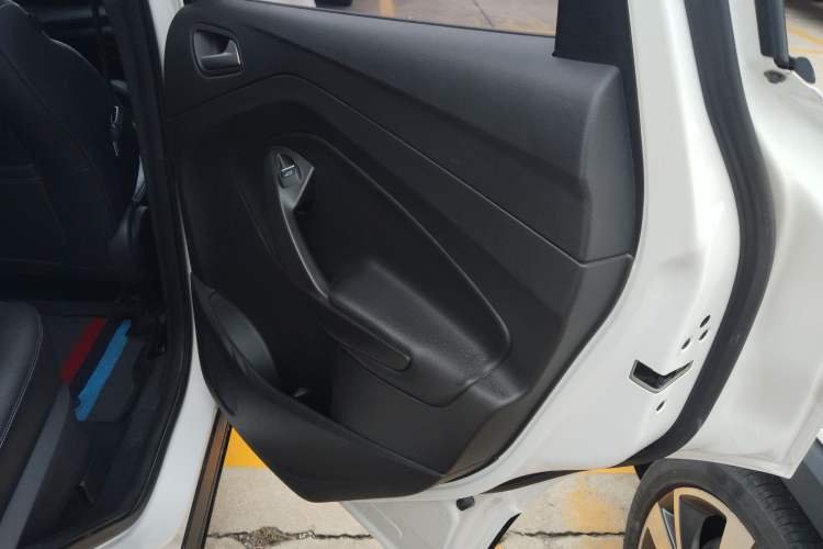 Used Ford Kuga 2017 EcoBoost 180 Two-Wheel-Drive Tiger Leap Model
