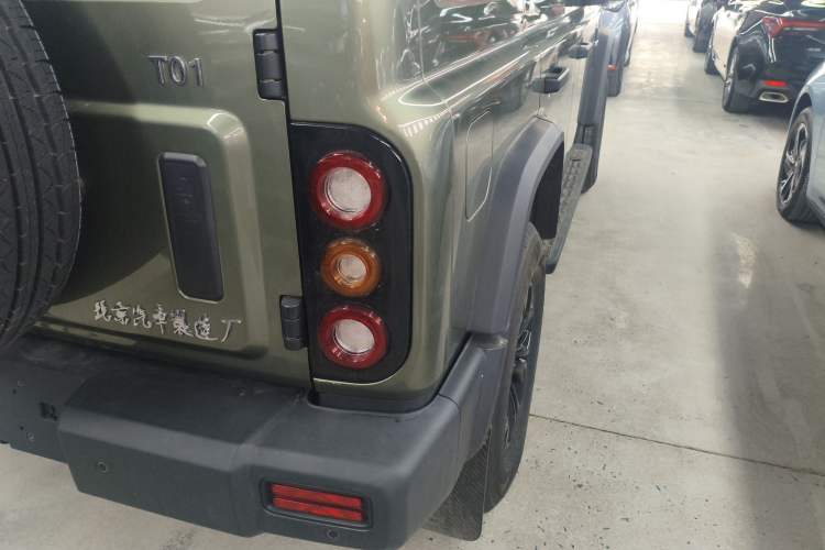 Used 212 T01 2024 2.0T Explorer