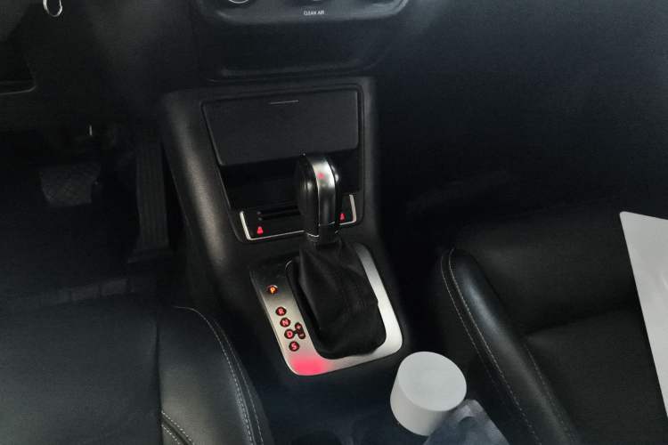 Used Volkswagen Tiguan 2017 300TSI Automatic Two-Wheel Drive Silk Road Comfort Edition
