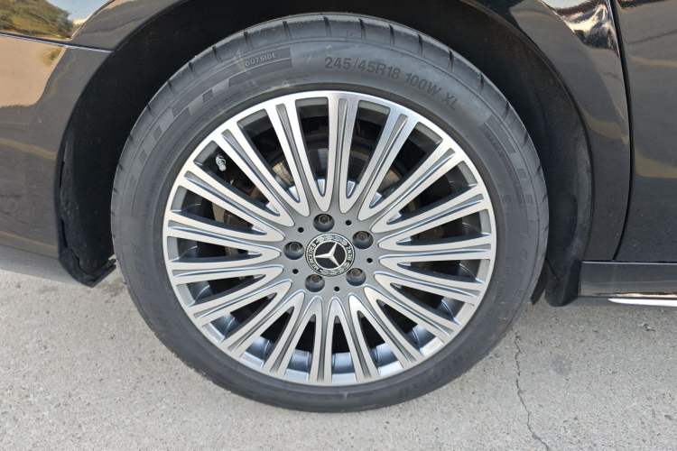 Used Mercedes-Benz E-Class 2019 Restyled E 300 L Sporty and Stylish Edition
