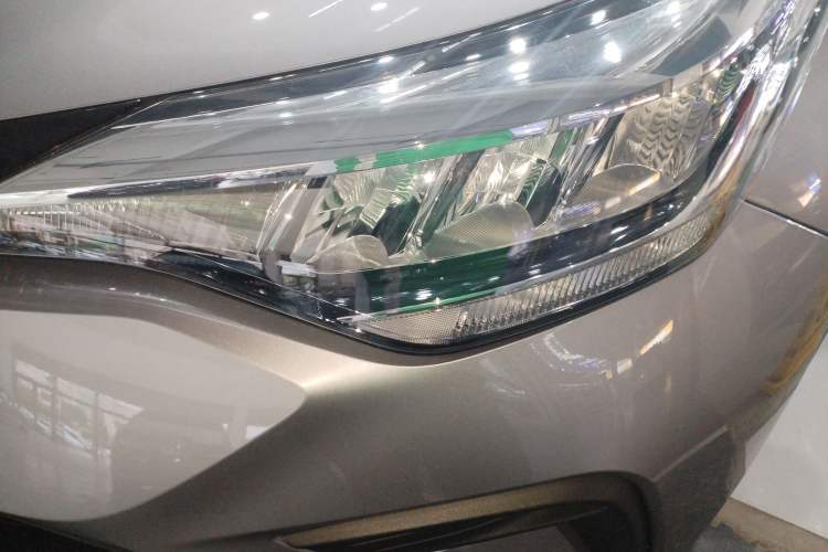 Used Toyota IZOA 2021 2.0L Enjoy Edition
