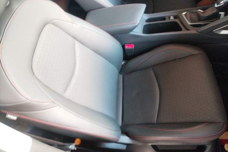 Used Chevrolet Orlando 2020 Light Hybrid Redline 530T Automatic Enjoyment Edition (5+2 Models)
