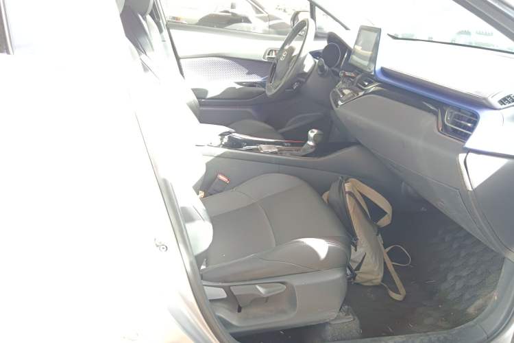 Used Toyota IZOA 2018 2.0L Yidong Edition China VI
