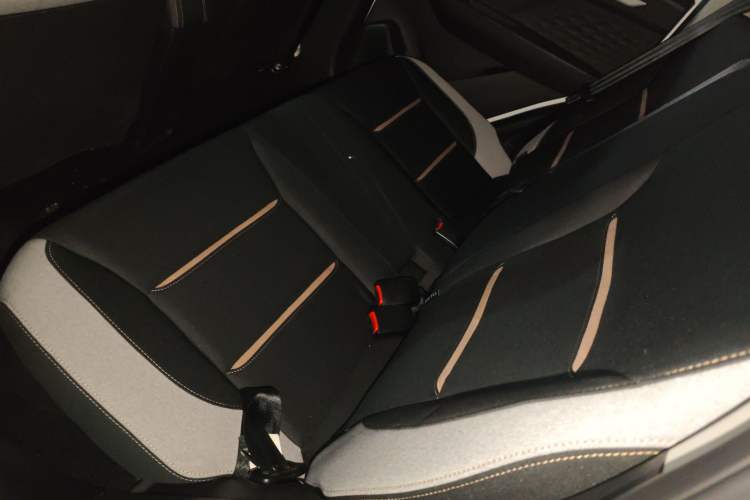 Used JAC Yiwei E10X 2024 Charming Edition 301km Lite