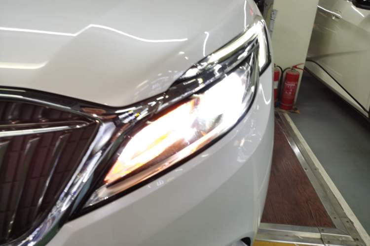 Used Buick GL8 2017 ES 28T Comfort Model China V Standard
