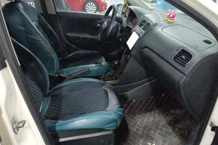 Used Volkswagen Polo 2014 1.6L Automatic Comfort Edition