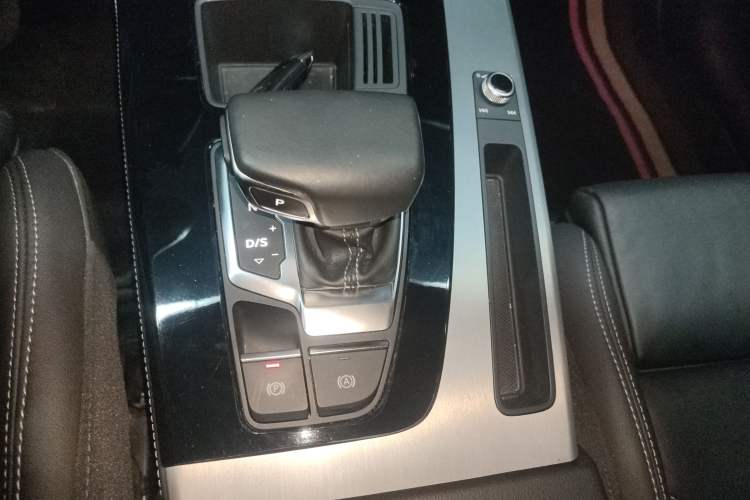 Used Audi Q5L Sportback 2022 40 TFSI Fashion Model
