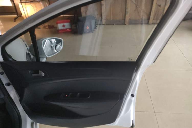 Used Peugeot 308 2014 Enjoy Edition Classic 1.6L Automatic Premium Model
