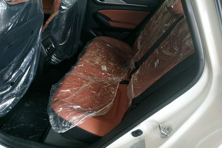 Used Changan Eado 2025 PLUS 1.4T Dual-Clutch High-Energy Version
