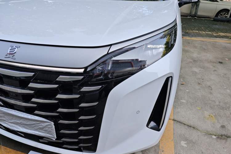 Used BYD Xia 2025 DM-i 1.5T 180km Excellence Model
