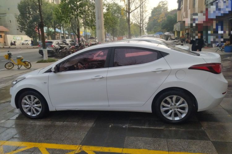 Used Hyundai Elantra 2016 1.6L Automatic Smart Version
