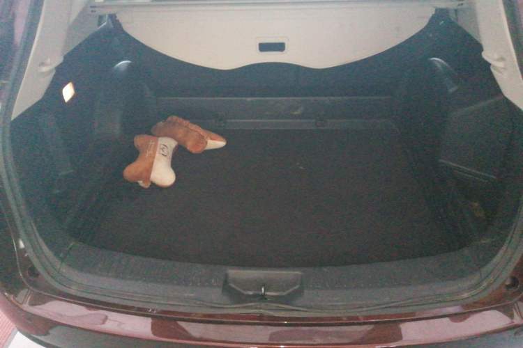 Used Venucia T70 2016 2.0L CVT Smart Choice Edition
