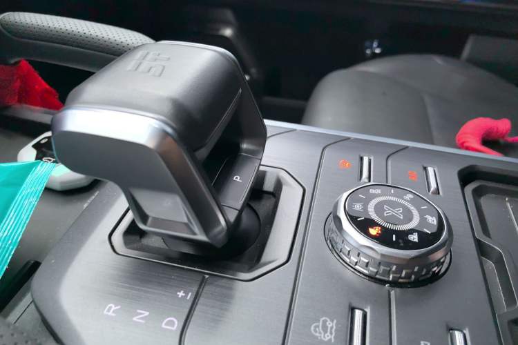 Used JETOUR Traveler 2024 2.0T All-Wheel-Drive CrossPRO+ Entertainment Edition
