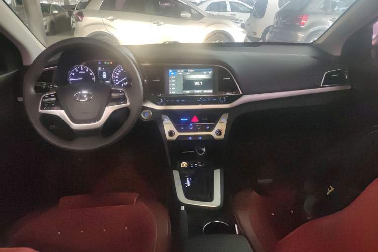 Used Hyundai Elantra 2016 1.6L Automatic ZhiXuan – Elite Version
