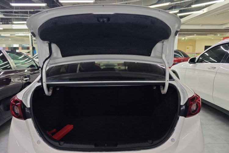 Used Mazda Mazda 3 Axela 2017 Sedan 1.5L Automatic Comfort Model Emission Standard China V
