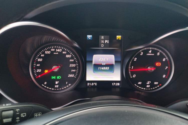 Used Mercedes-Benz GLC 2017 GLC 260 4MATIC Luxury Model