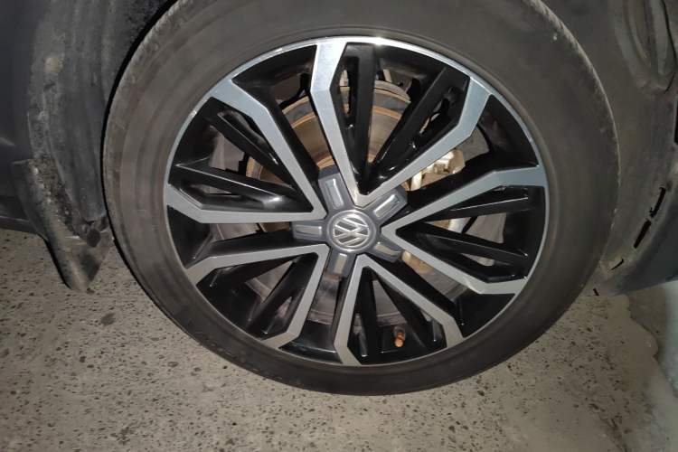 Used Volkswagen T-ROC 2019 280TSI DSG Two-Wheel Drive Comfort Version China VI Standard
