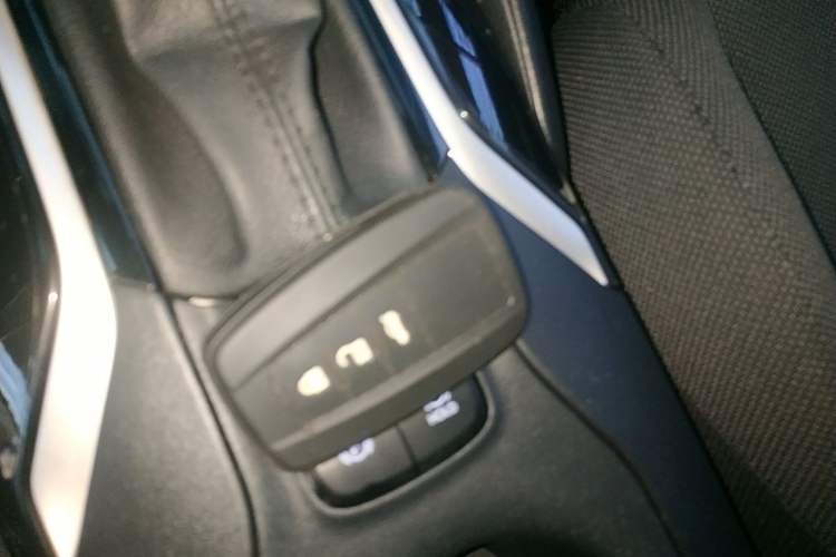 Used Toyota Levin 2021 Dual-Motor 1.8H E-CVT Progressive Edition
