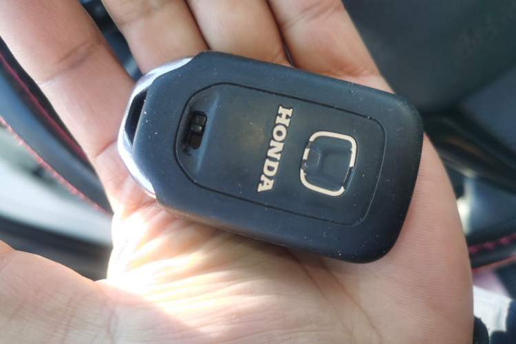 Used Honda Vezel 2016 1.8L CVT Front-Wheel Drive Pioneer Edition