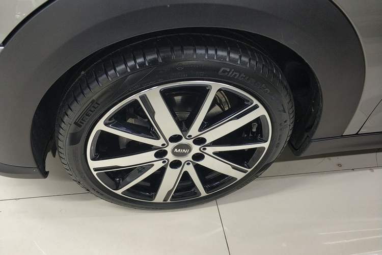 Used  MINI 2023 1.5T COOPER Artist Five-Door Edition
