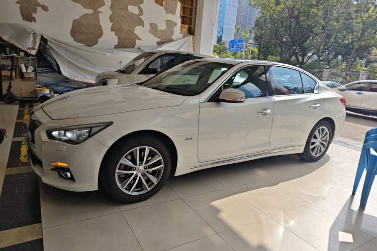 Used Infiniti Q50L 2015 2.0T Enjoyment Edition
