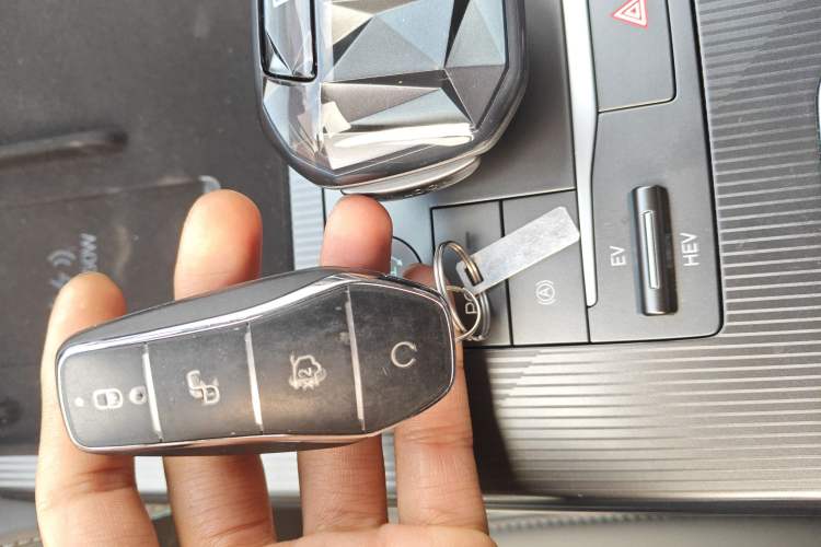 Used BYD Song L DM-i 2025 Intelligent Driving Version 160 km Beyond-Range Type
