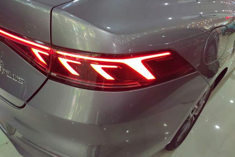 Used BYD Qin PLUS 2021 EV 400KM Luxury Model
