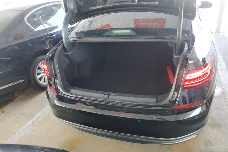 Used Volkswagen Passat 2023 330TSI Starry Luxury Edition
