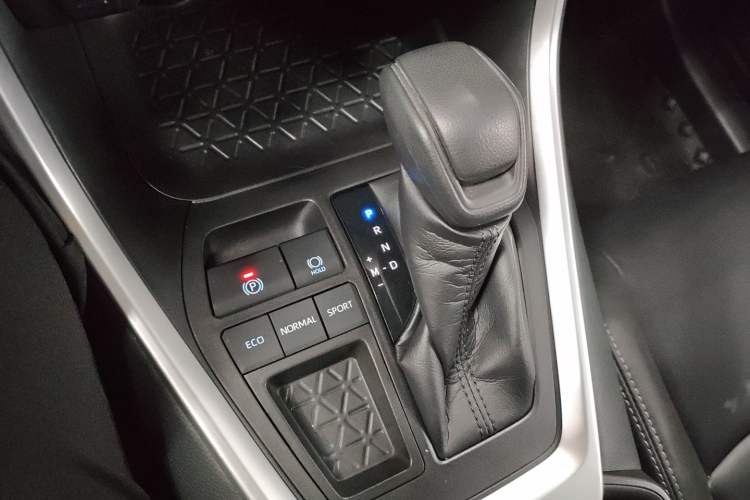 Used Toyota Wildlander 2020 2.0L CVT Two-Wheel Drive Luxury Edition